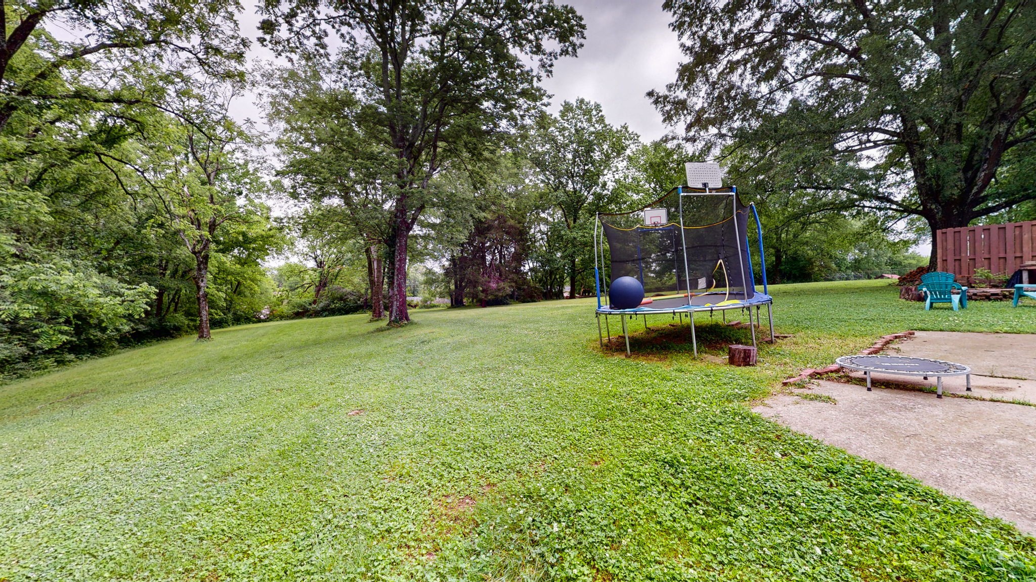 113 Country Club Dr