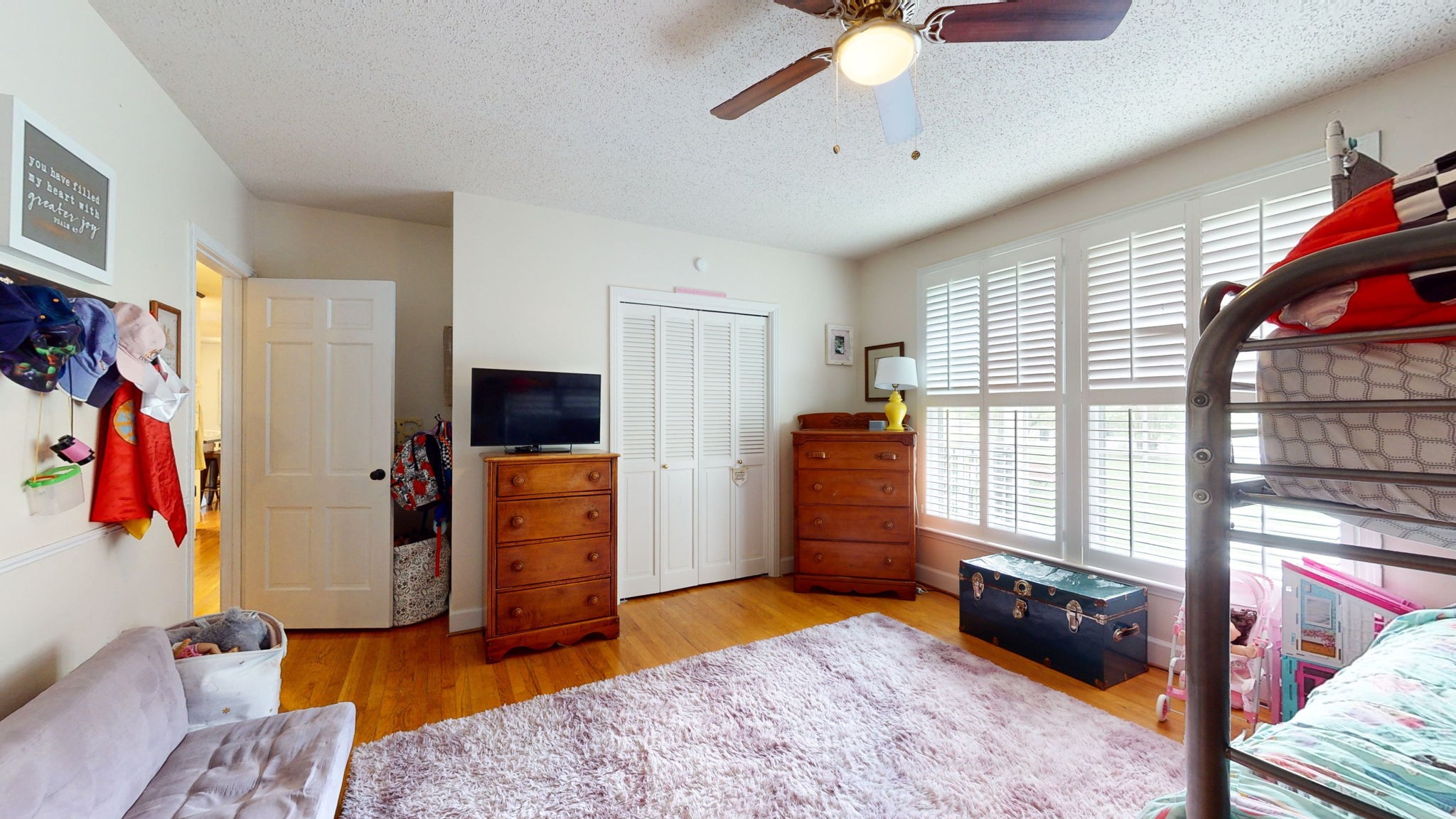 113 Country Club Dr