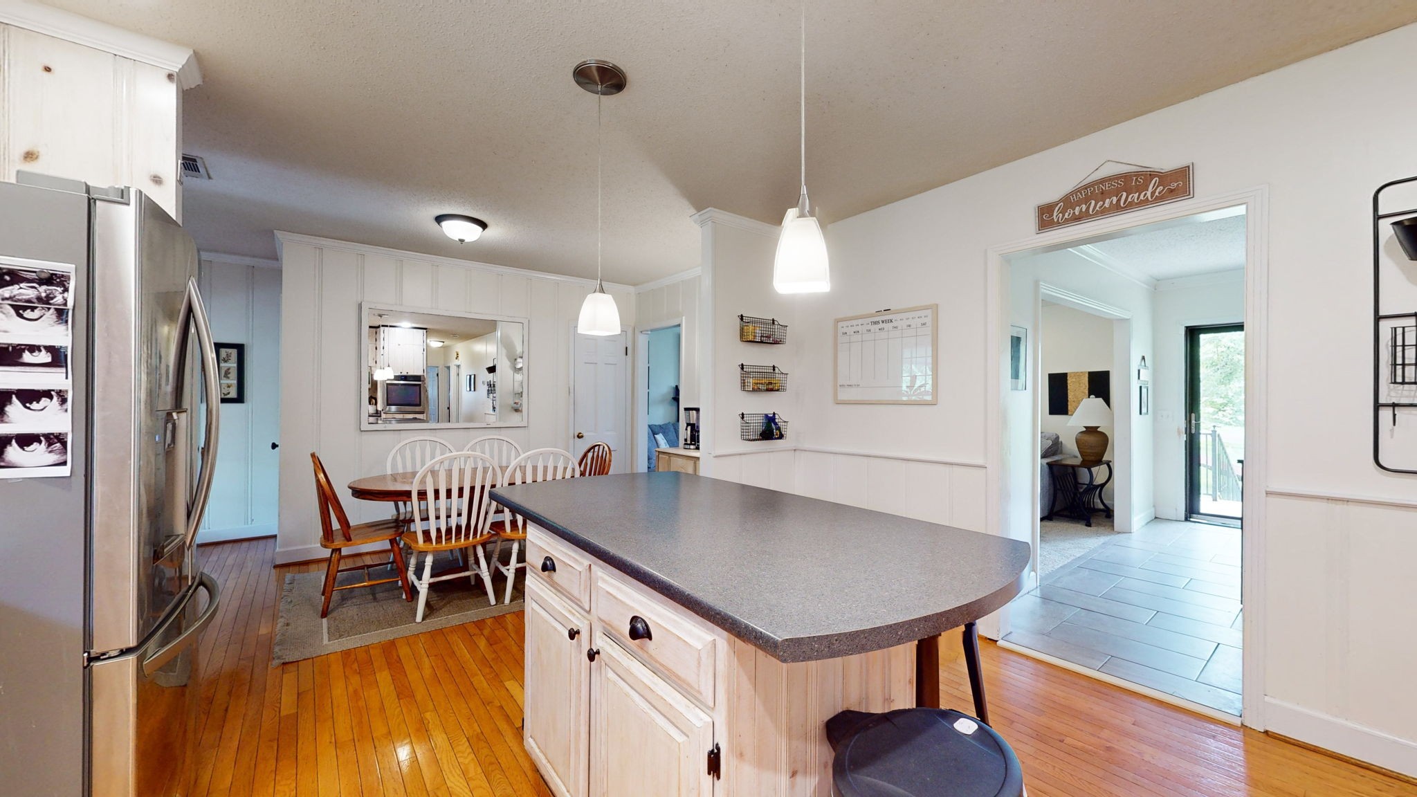 113 Country Club Dr