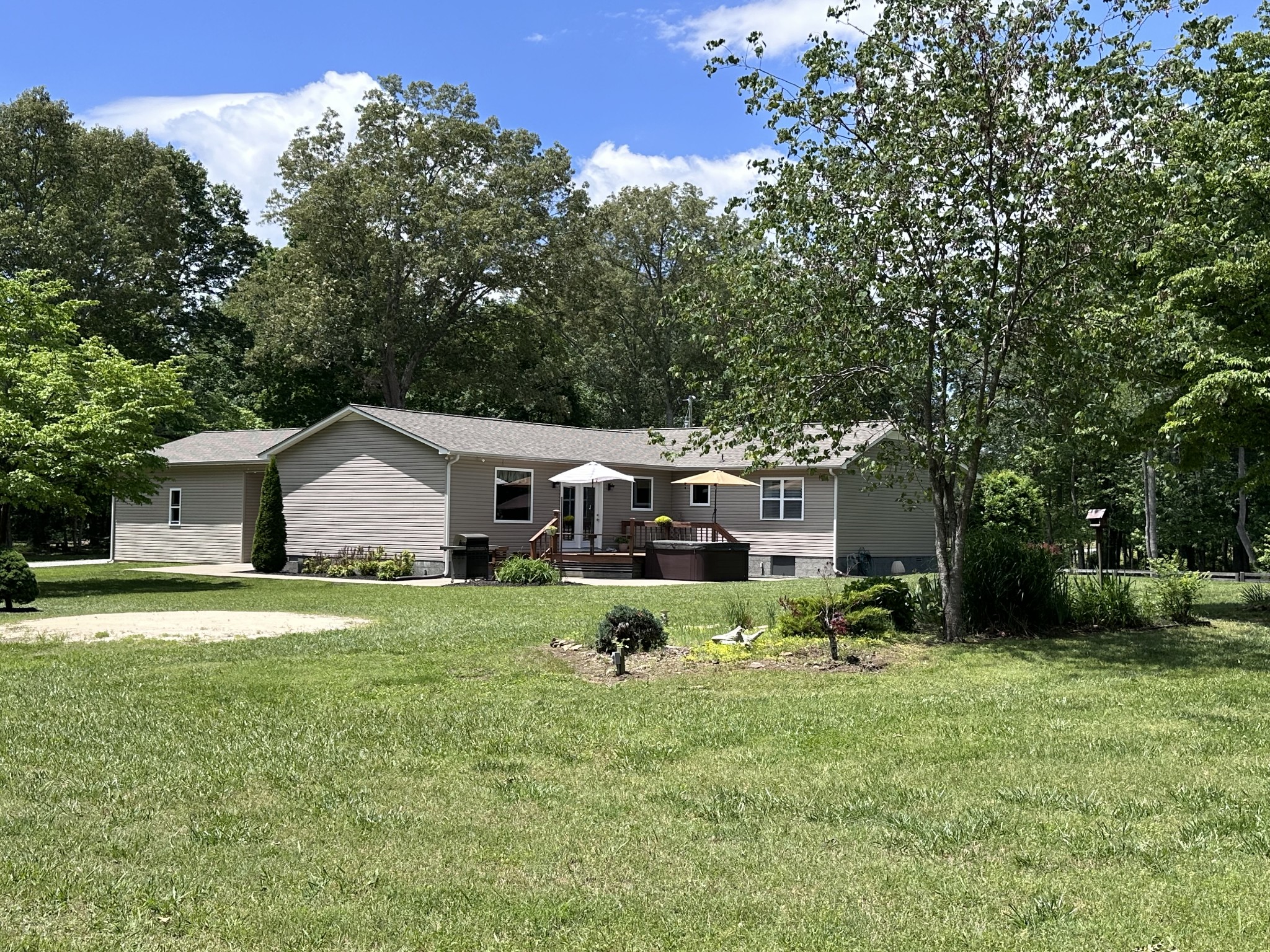 181 Holder Ln