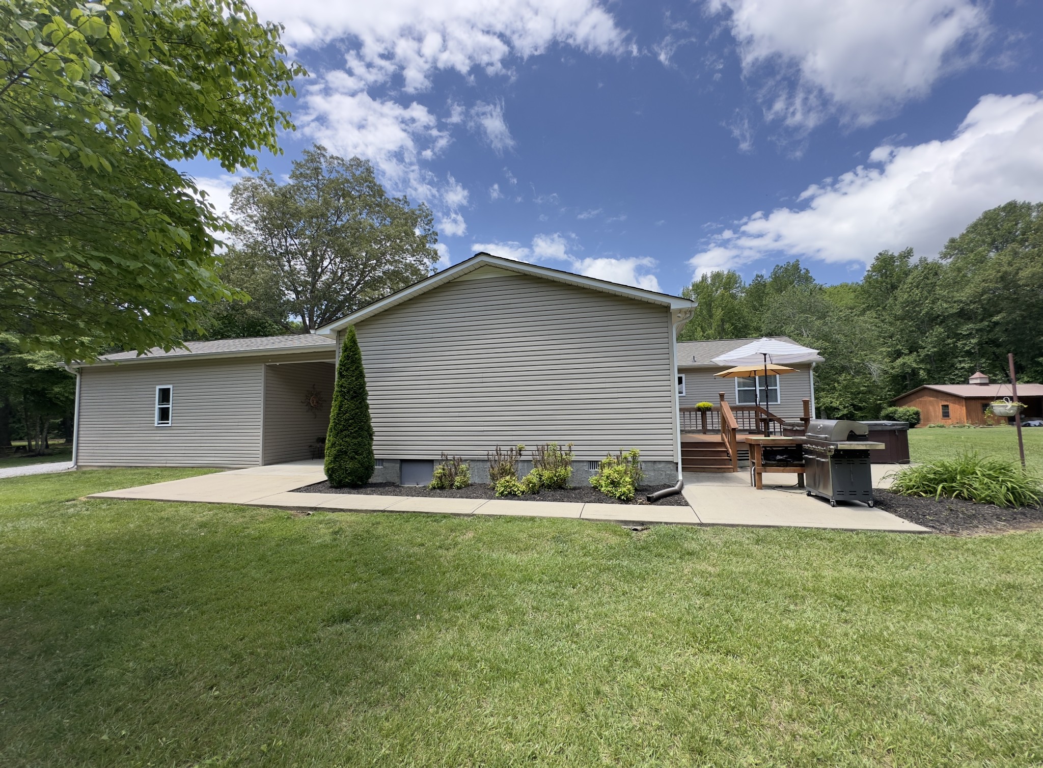 181 Holder Ln