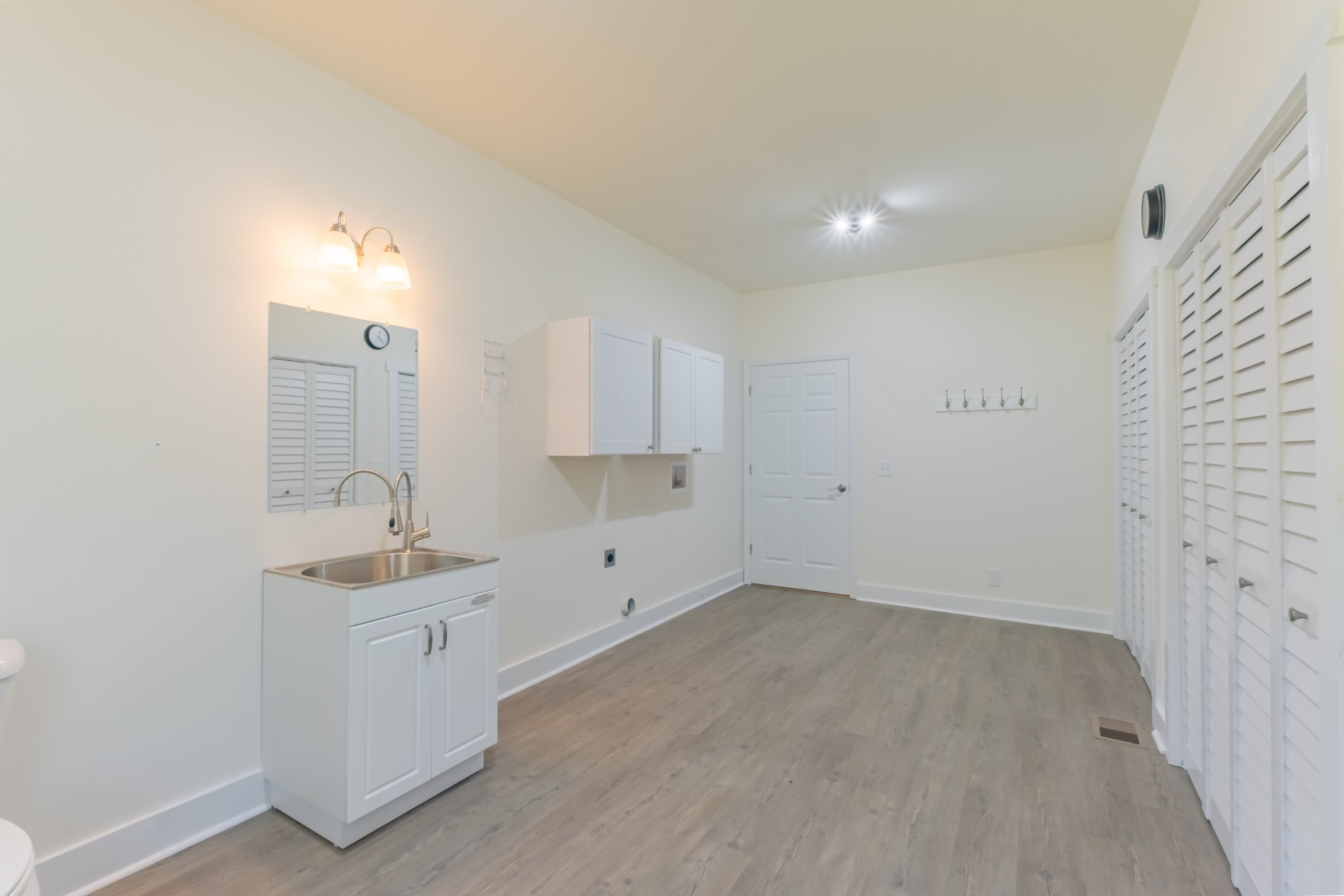 959 Ferrells Loop Rd
