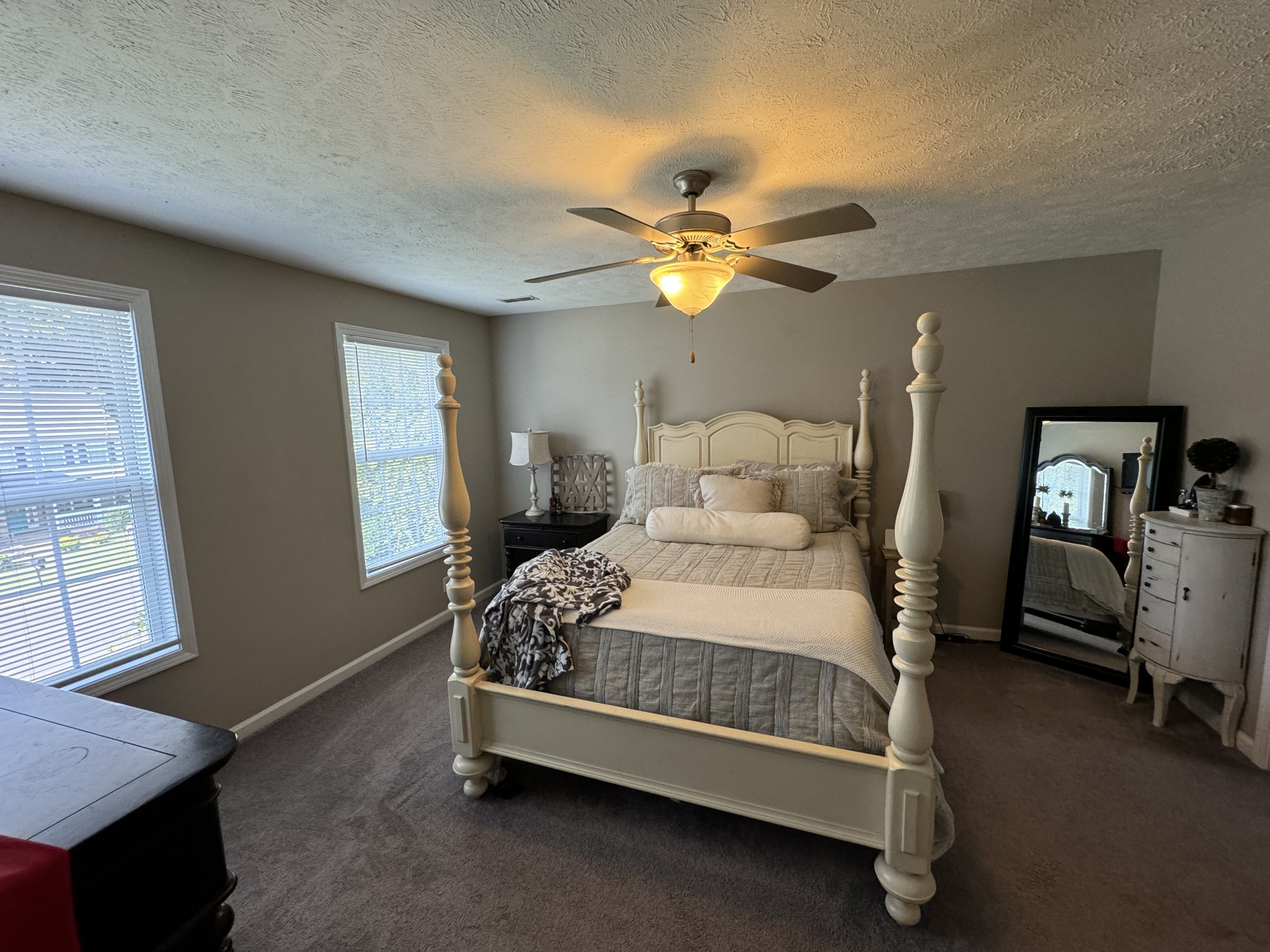 3132 Holly Pt
