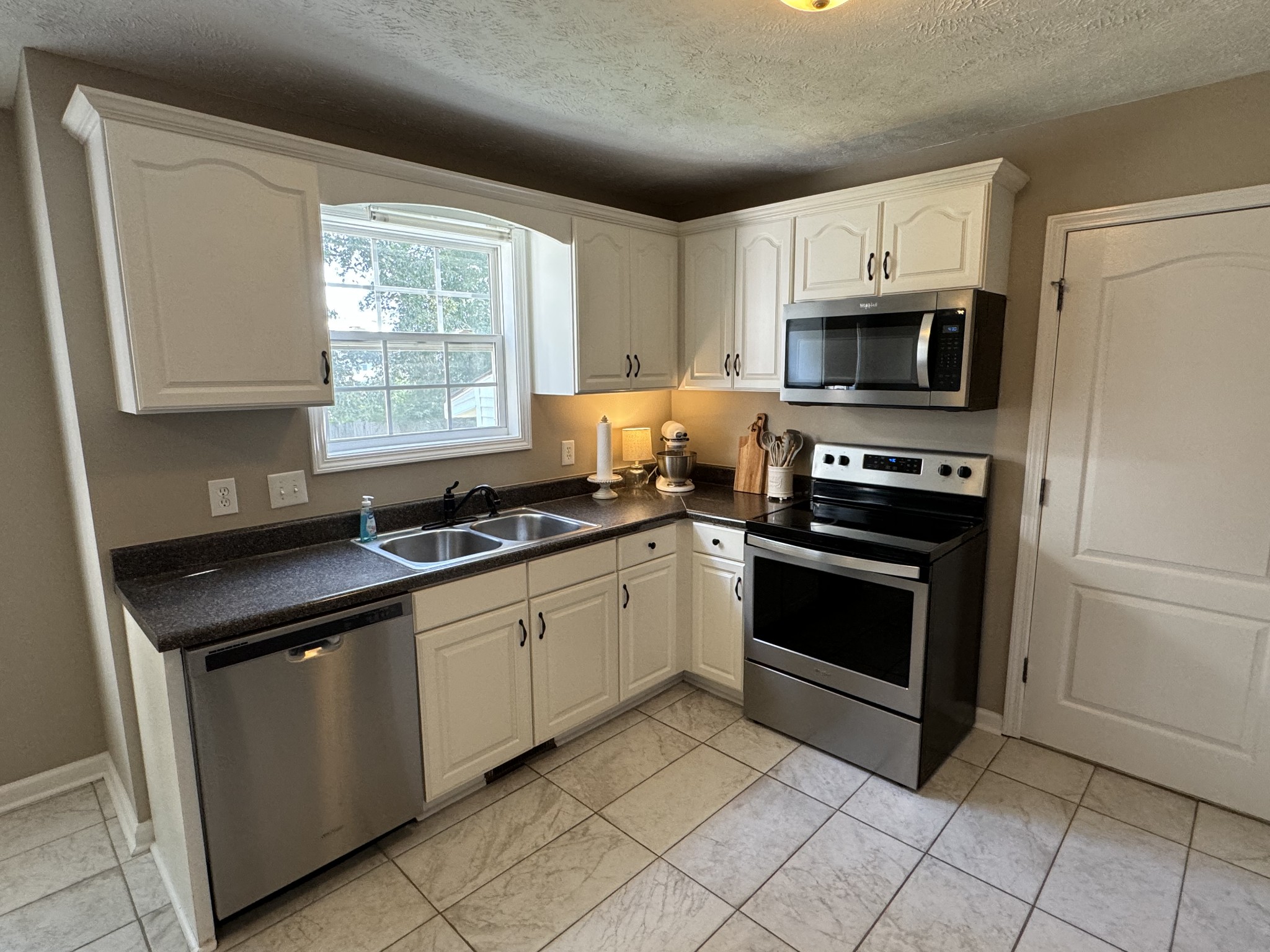 3132 Holly Pt