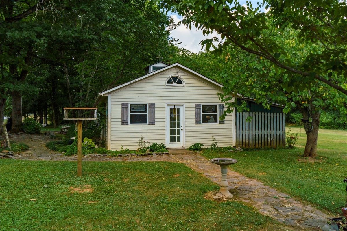 8843 Powells Chapel Rd