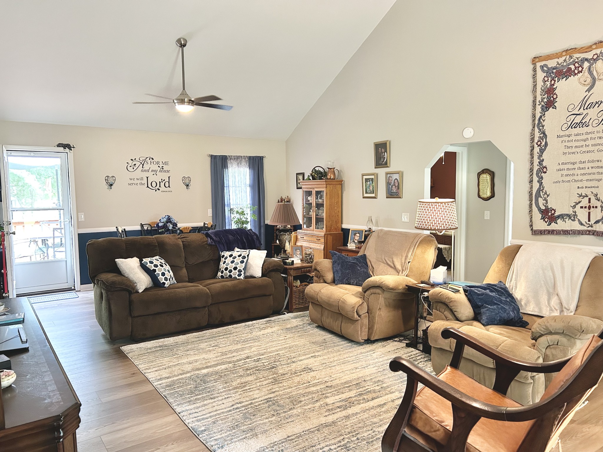 145 Dale Dr