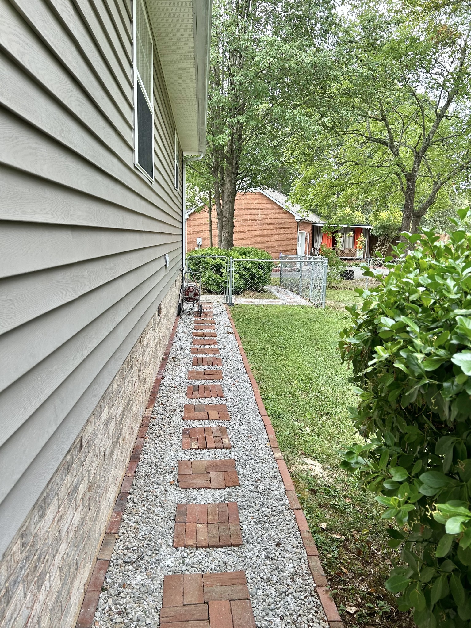 145 Dale Dr