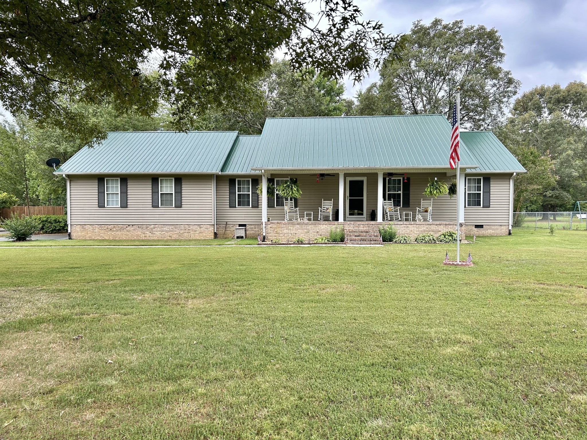 145 Dale Dr