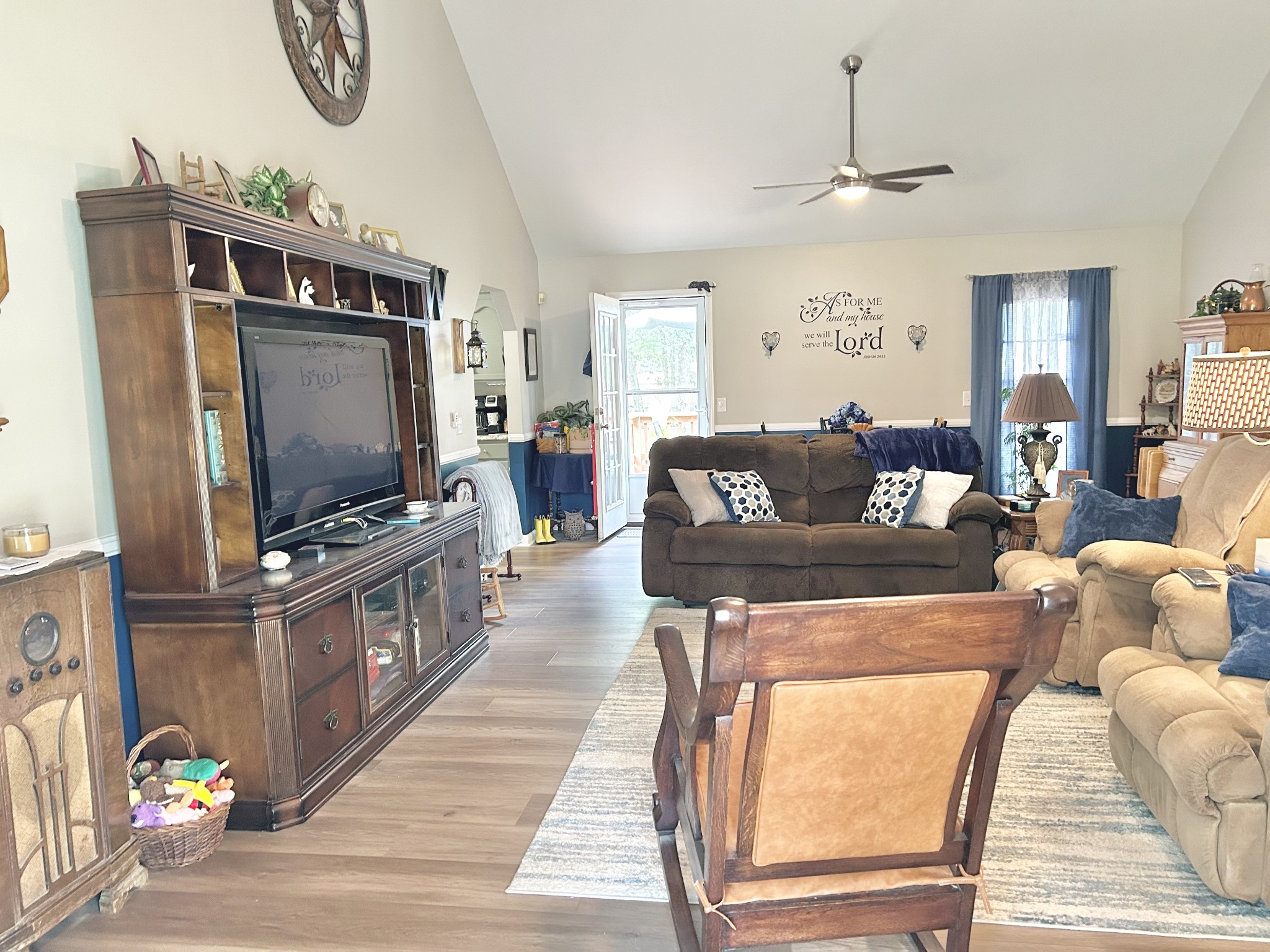 145 Dale Dr