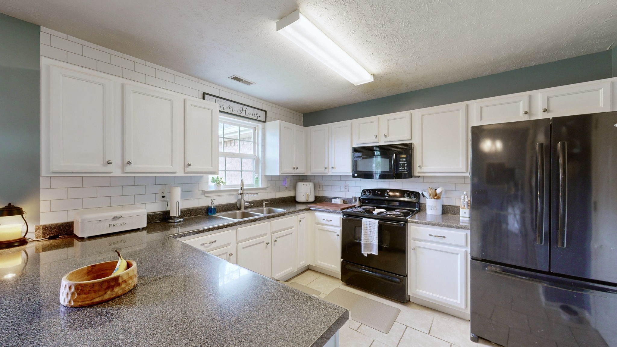 2843 Ridgewood Dr