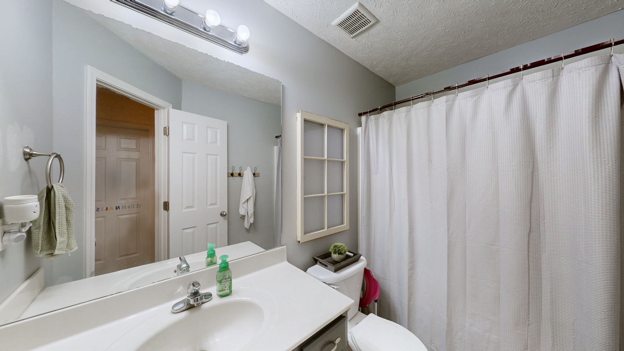 2843 Ridgewood Dr