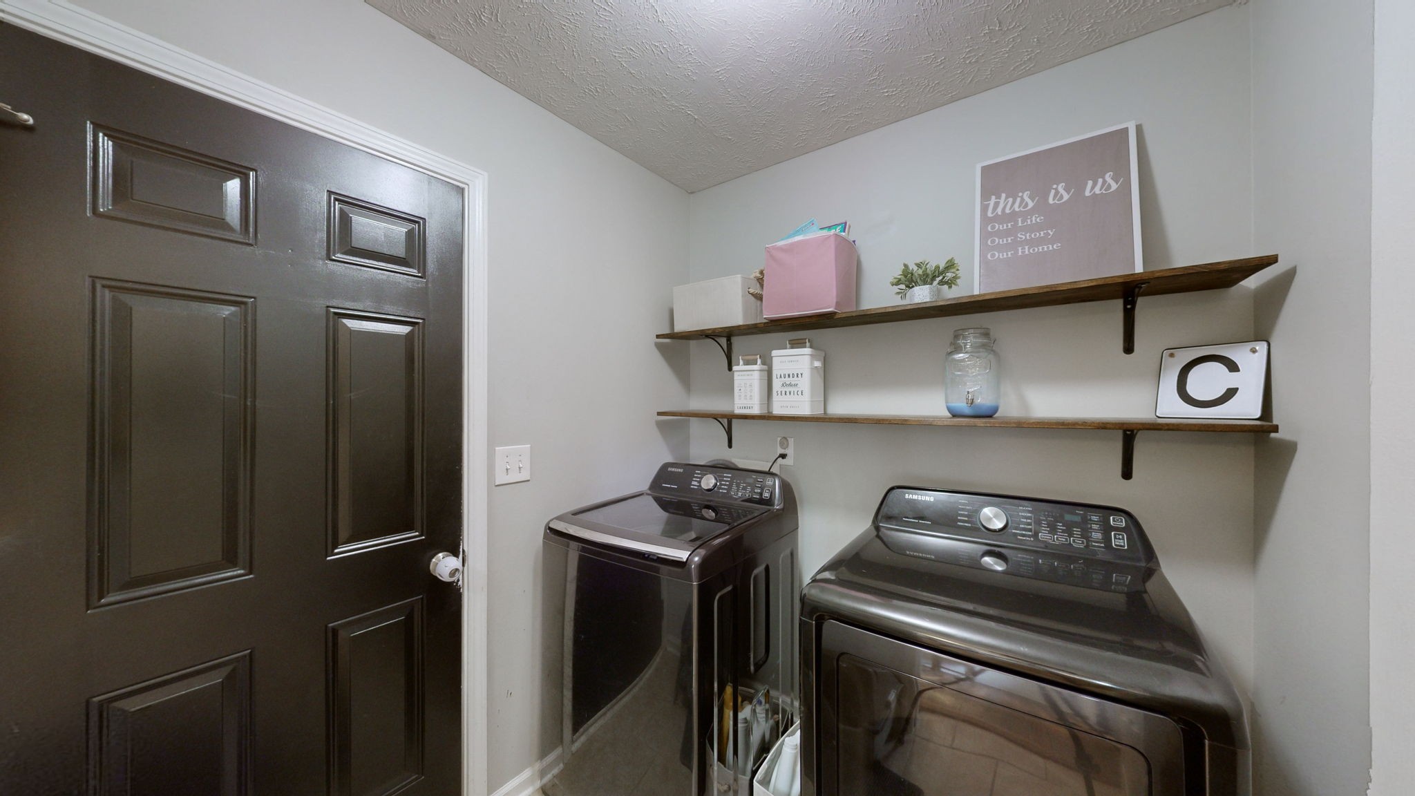 2843 Ridgewood Dr