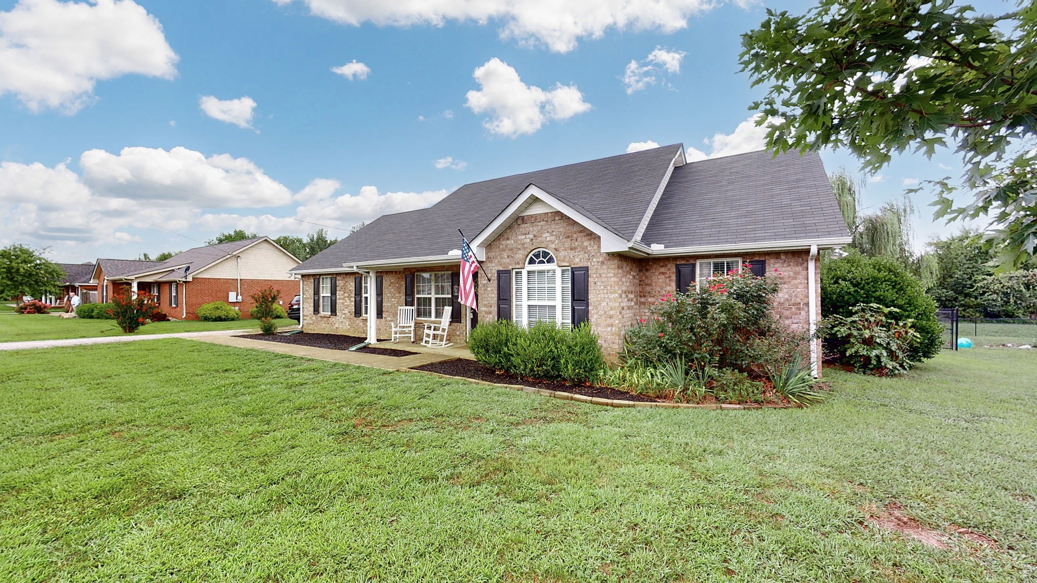 2843 Ridgewood Dr
