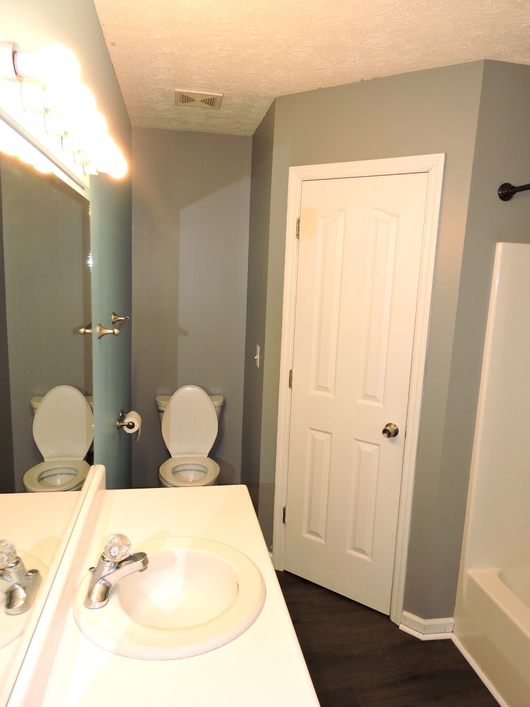 136 ELDON DR