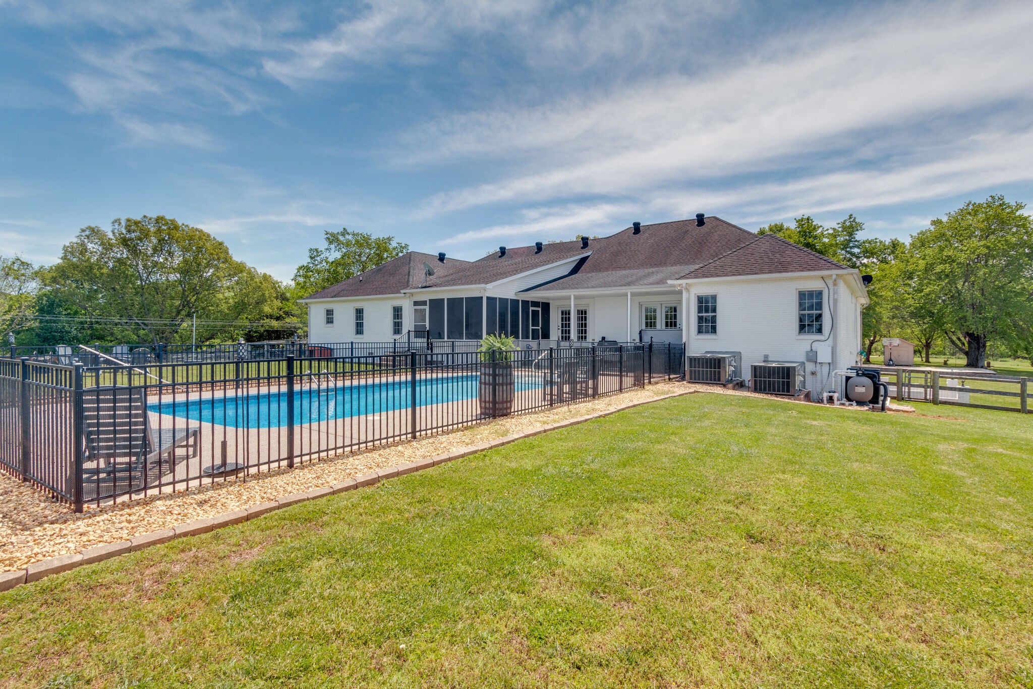 1281 Hillsboro Viola Rd