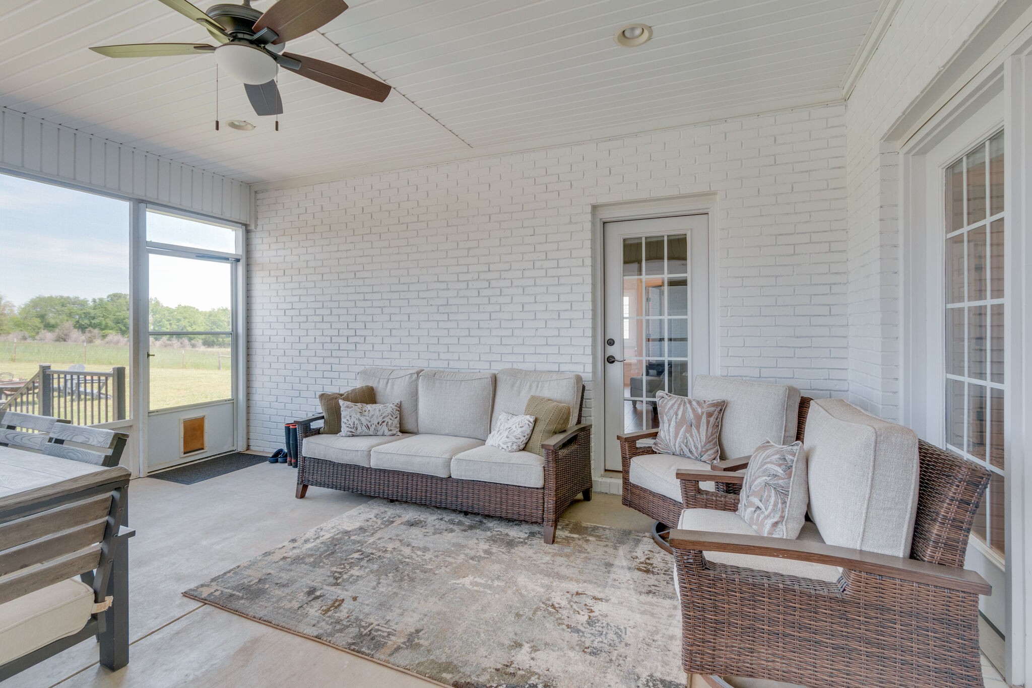 1281 Hillsboro Viola Rd