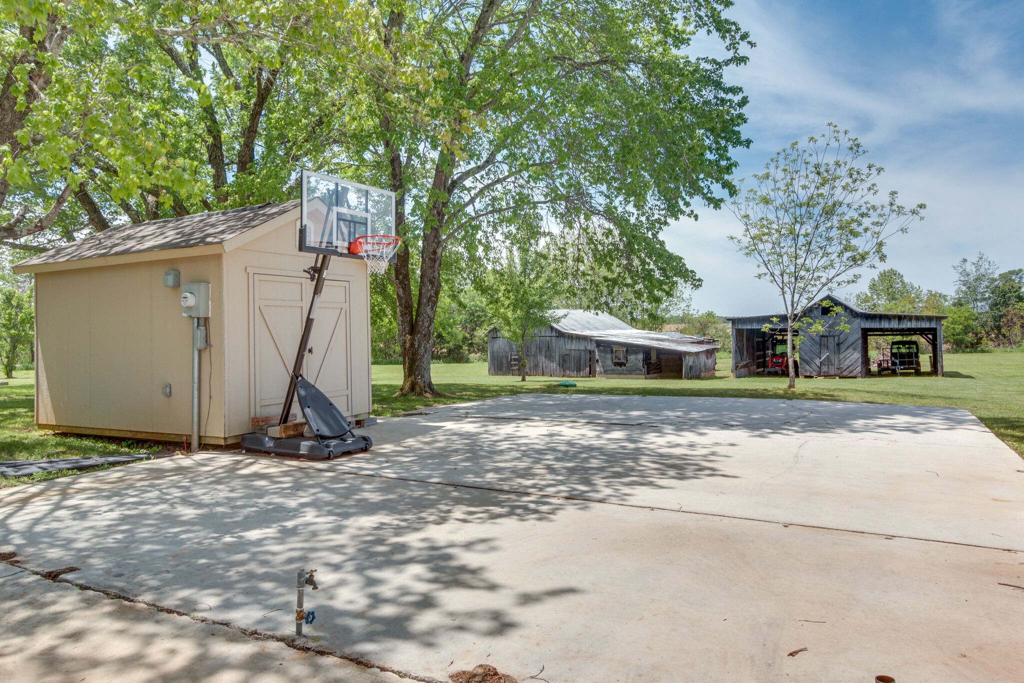 1281 Hillsboro Viola Rd