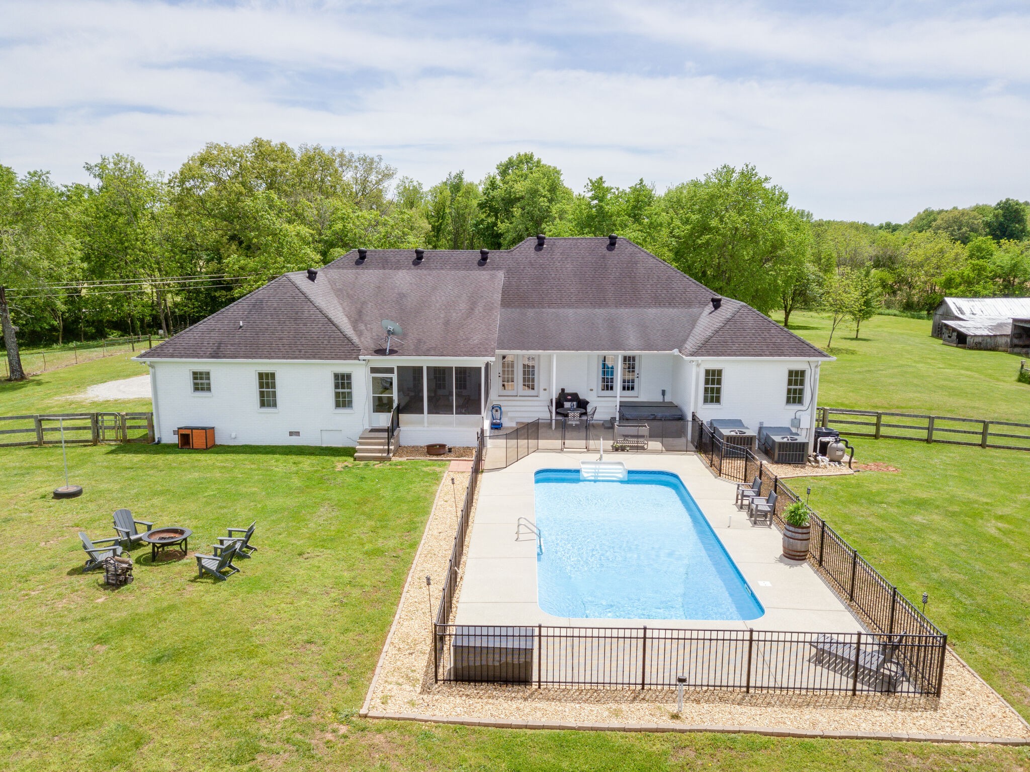 1281 Hillsboro Viola Rd