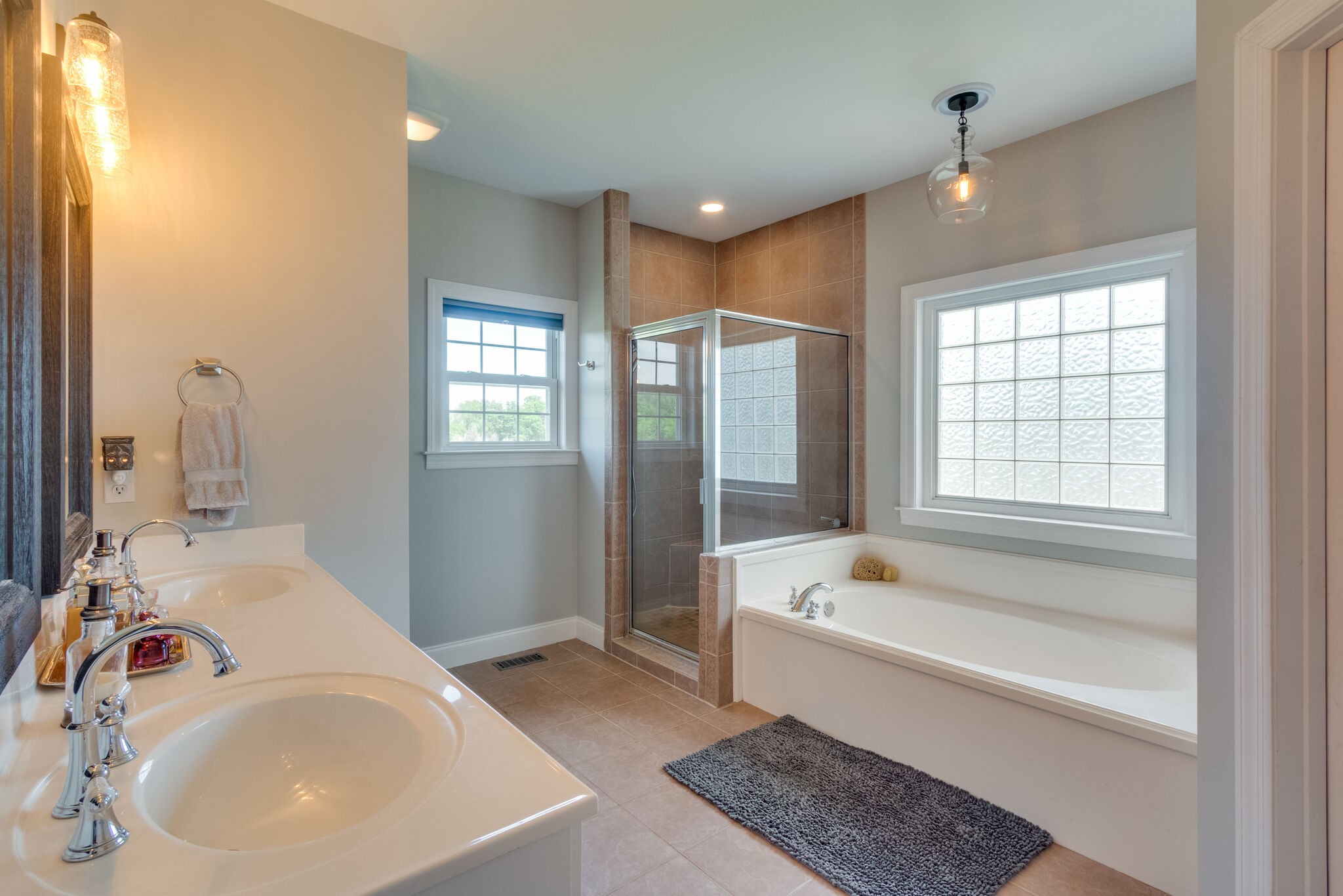 1281 Hillsboro Viola Rd