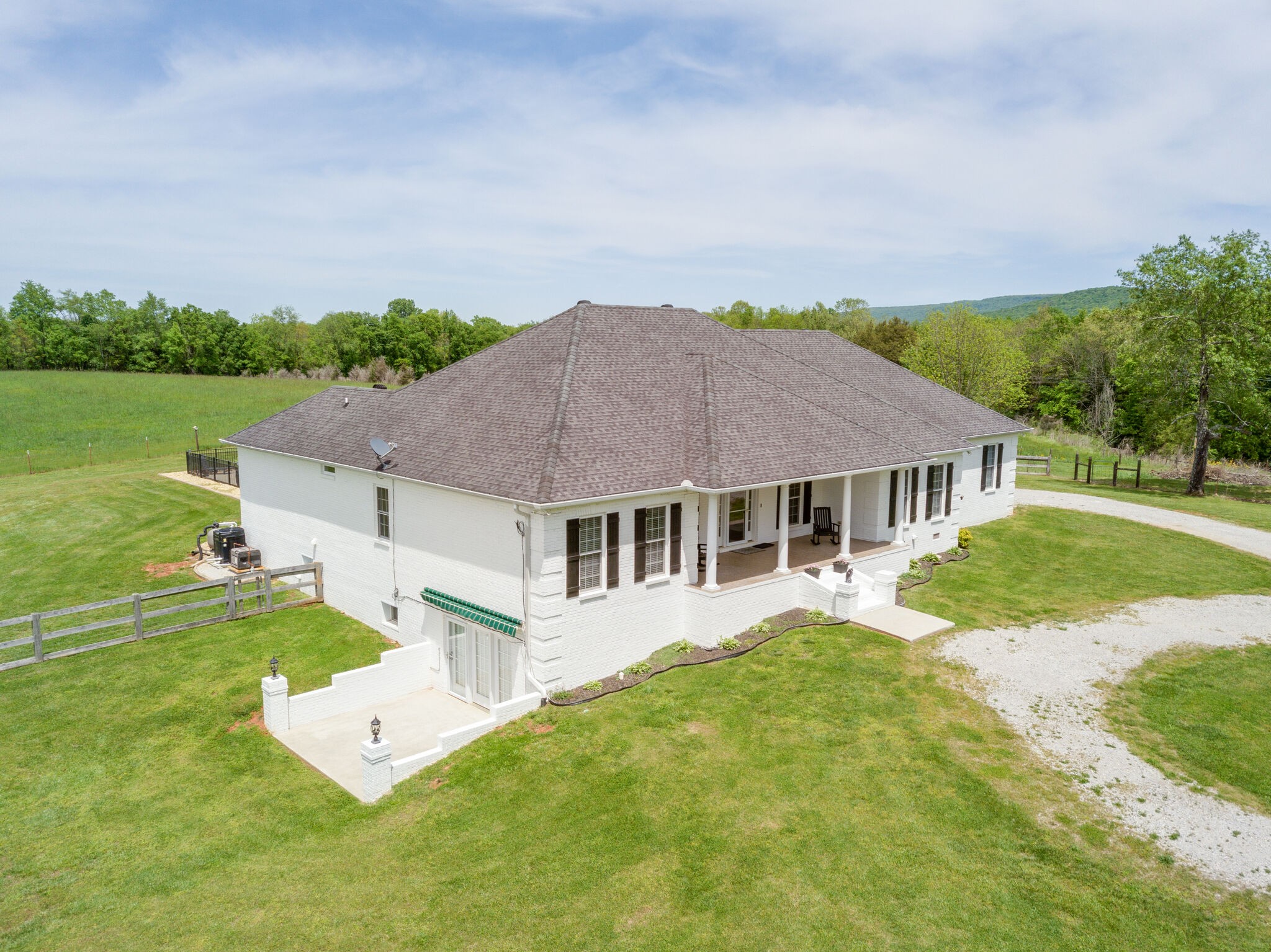1281 Hillsboro Viola Rd