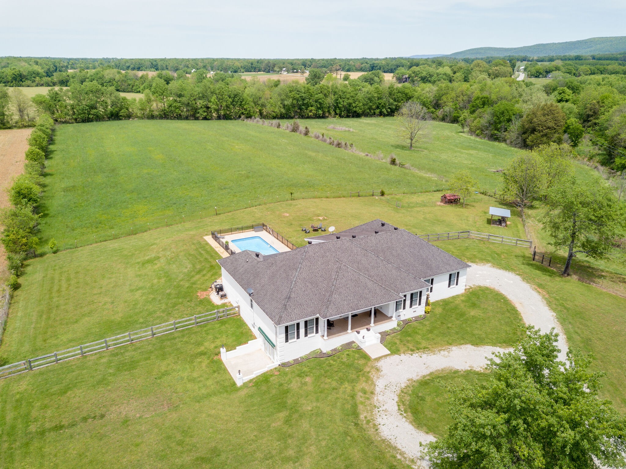 1281 Hillsboro Viola Rd