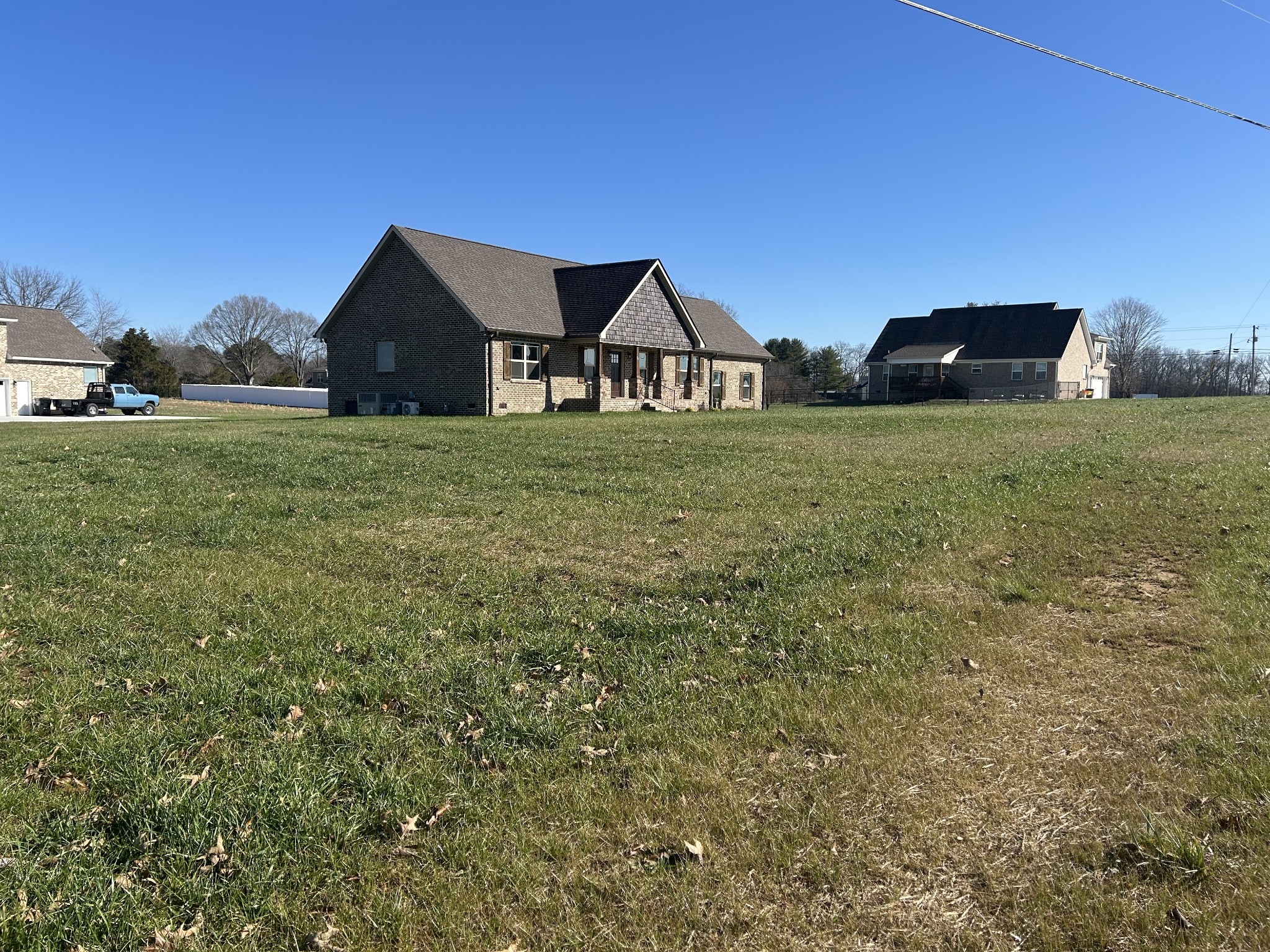 70 Randall Ln