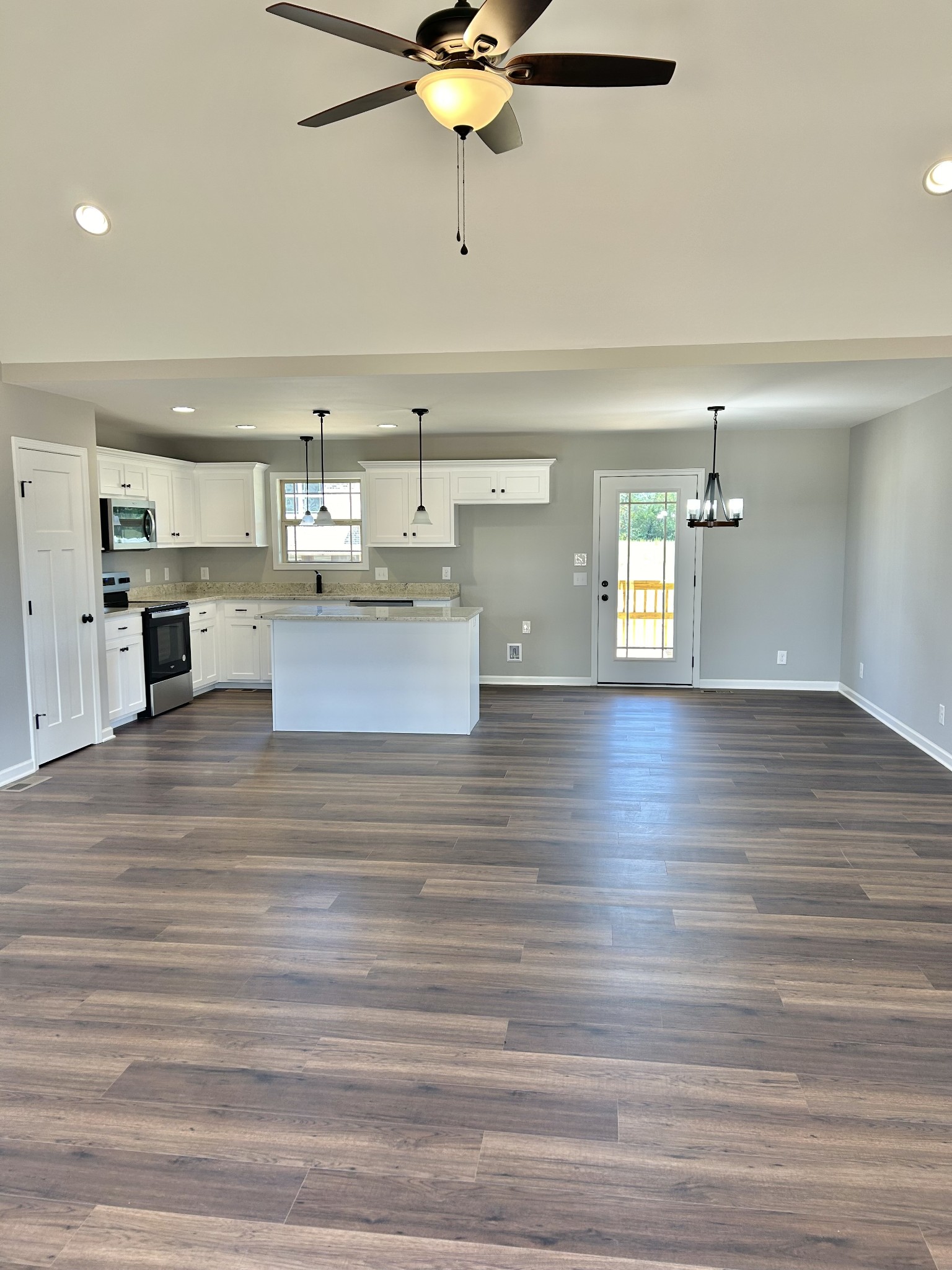 70 Randall Ln