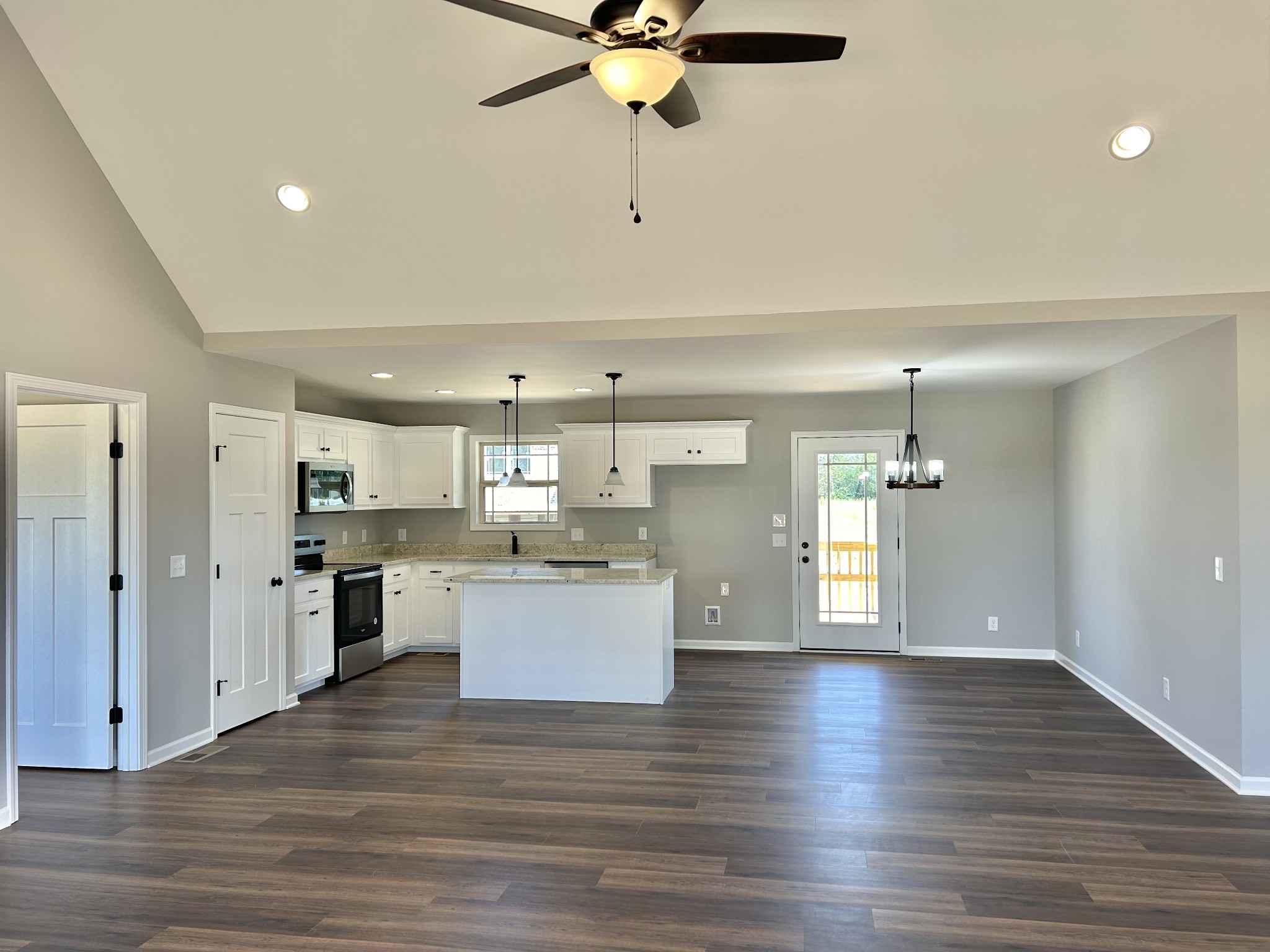 70 Randall Ln