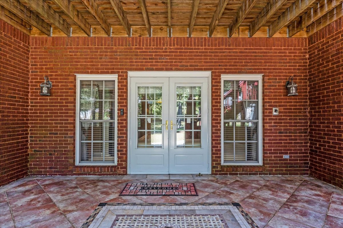 307 New Kent Ct