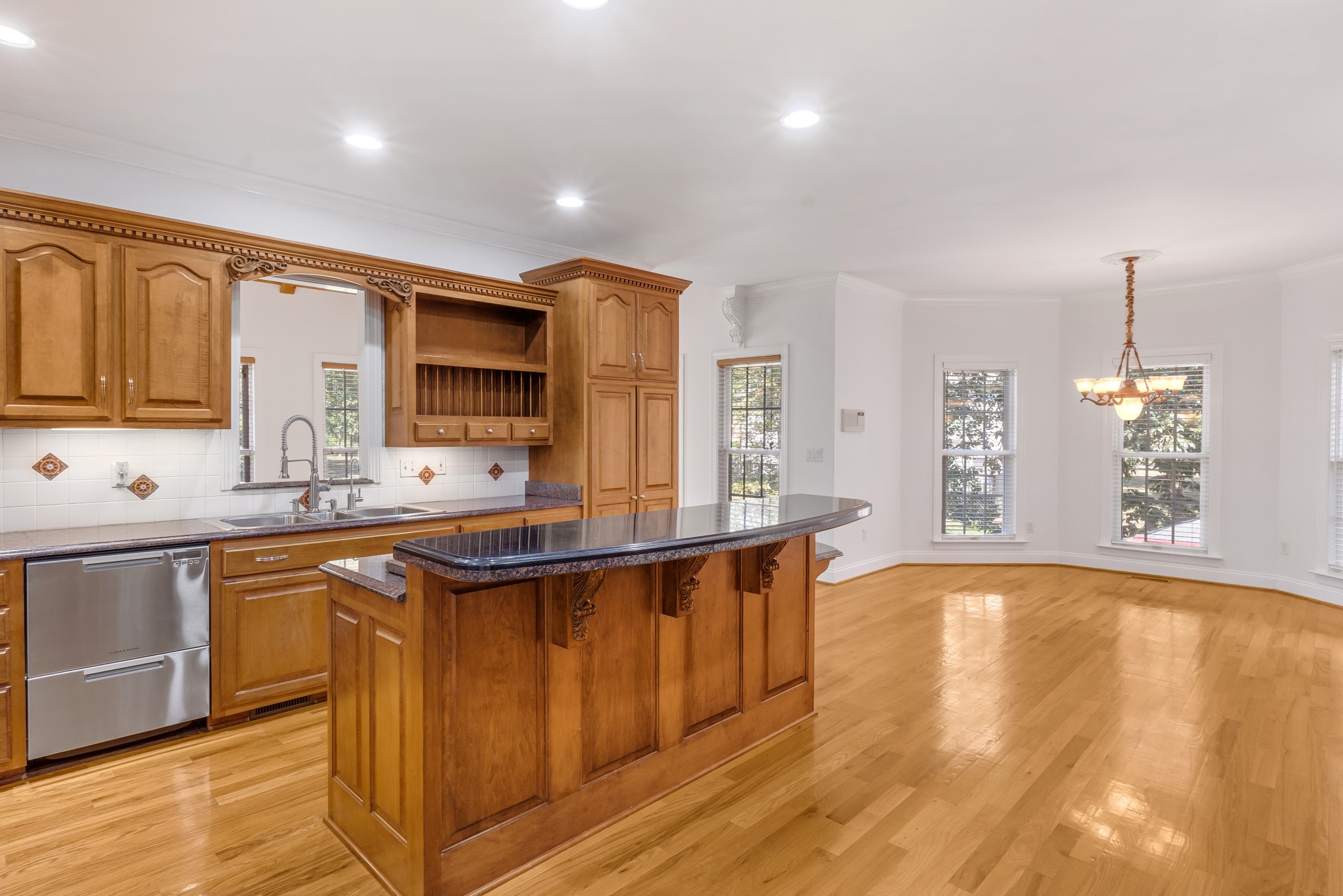 307 New Kent Ct