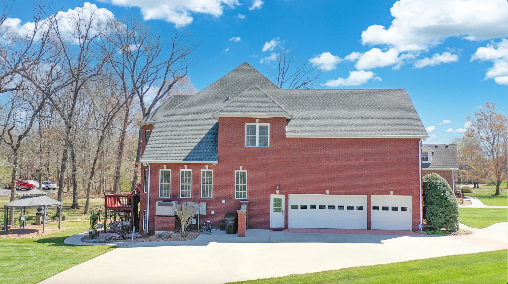 307 New Kent Ct