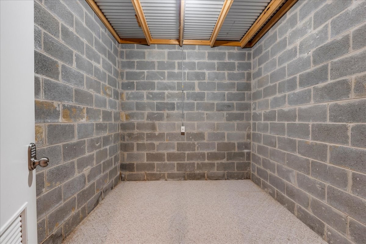 307 New Kent Ct