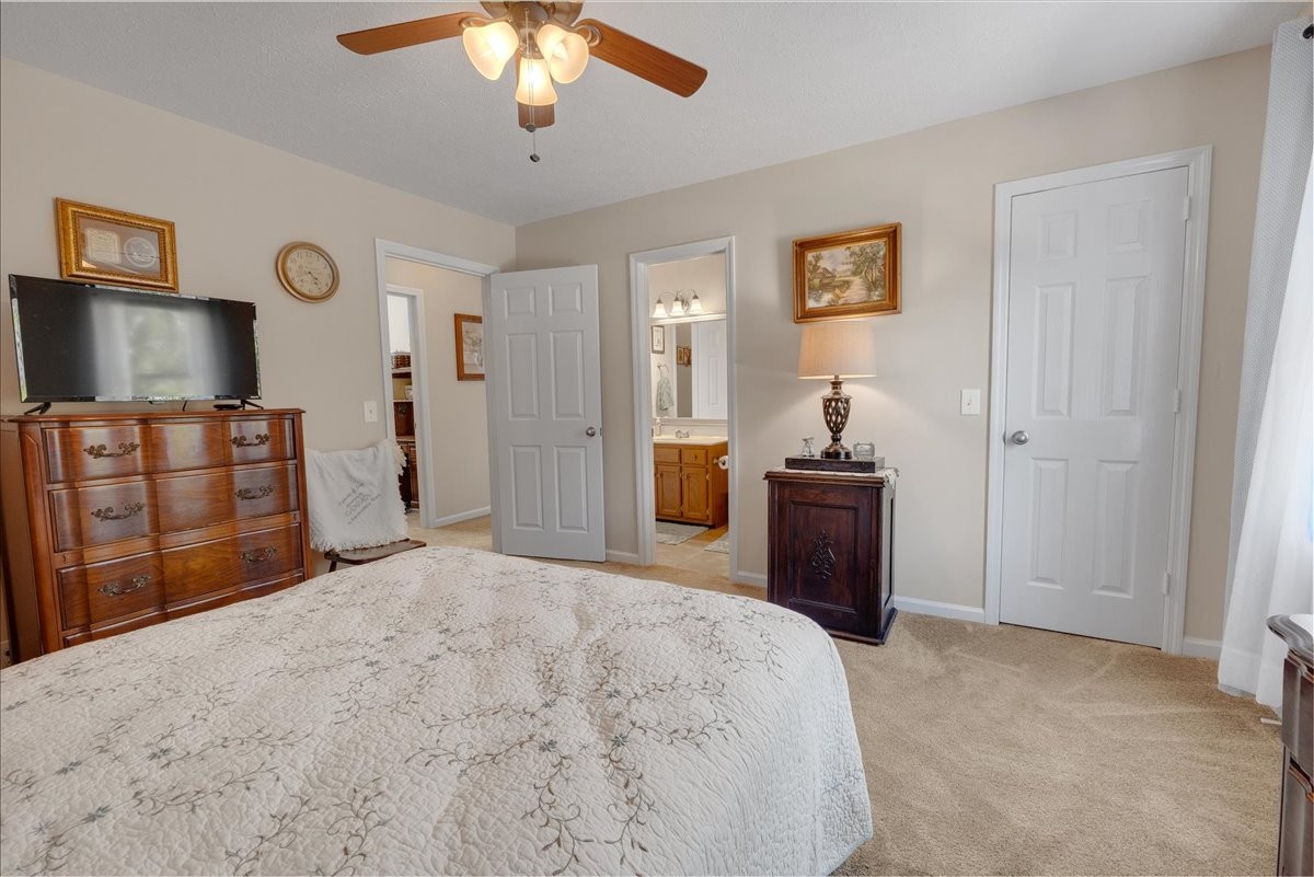 2233 Red Mile Rd