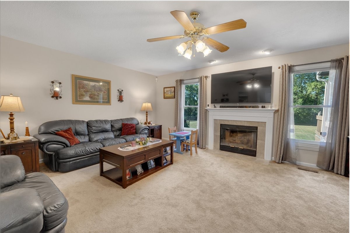 2233 Red Mile Rd