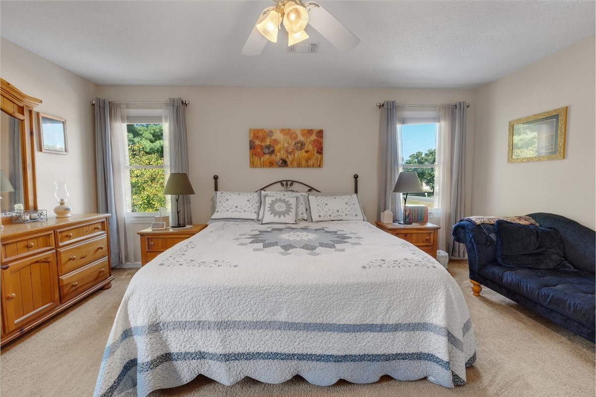 2233 Red Mile Rd
