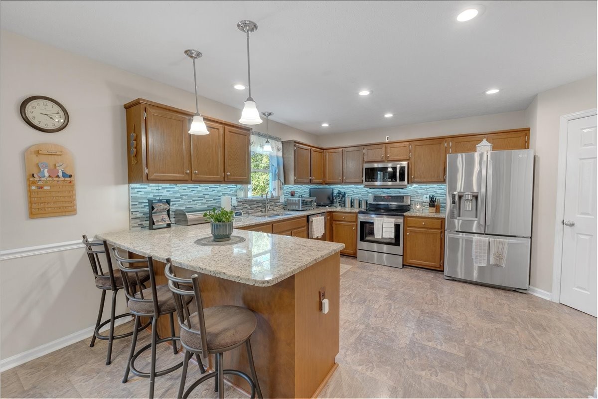 2233 Red Mile Rd