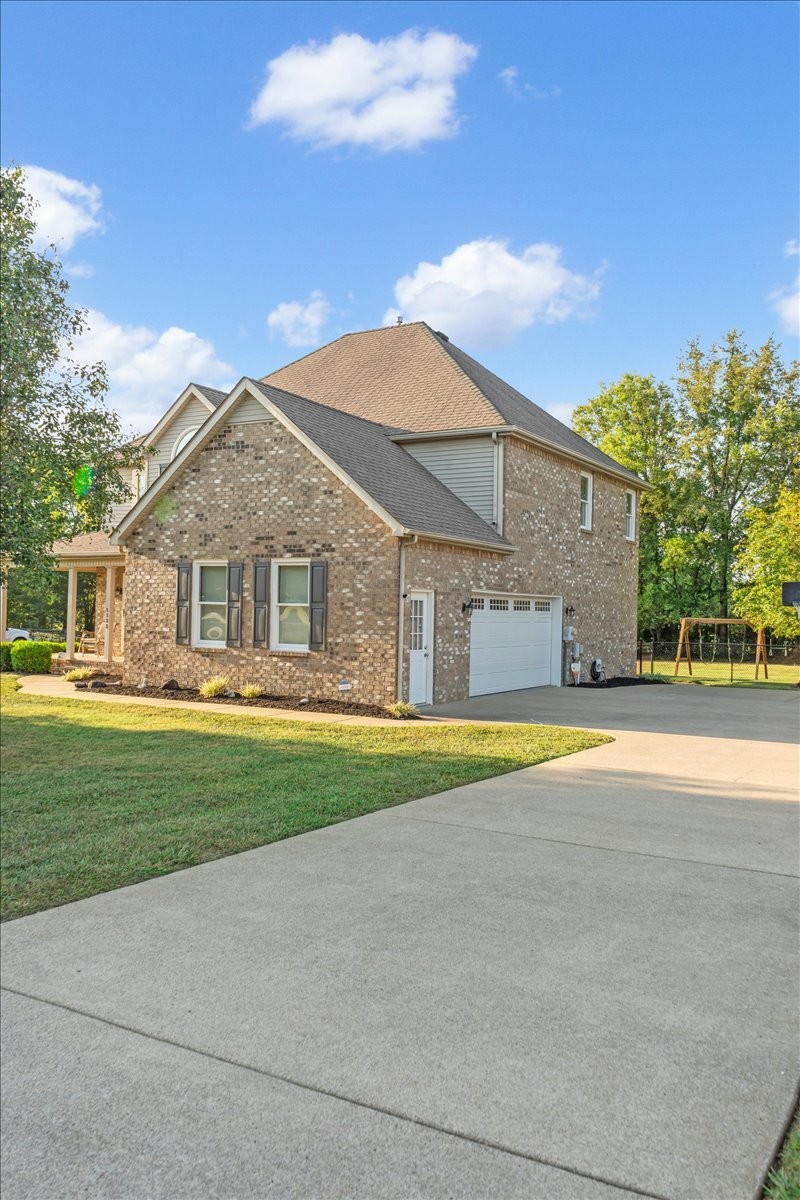2233 Red Mile Rd