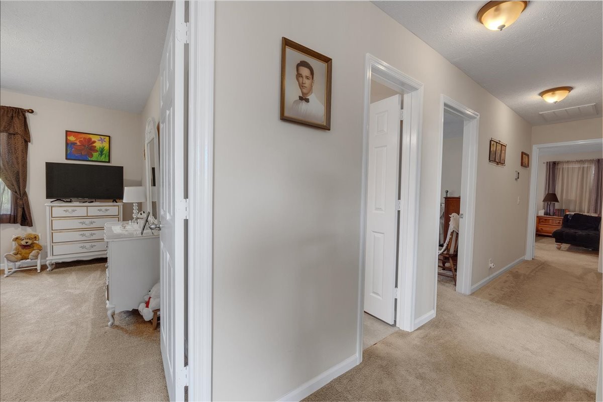 2233 Red Mile Rd