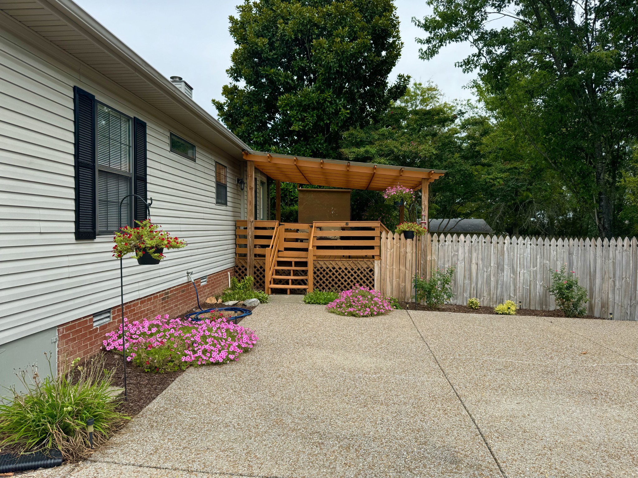 297 Huntington Dr