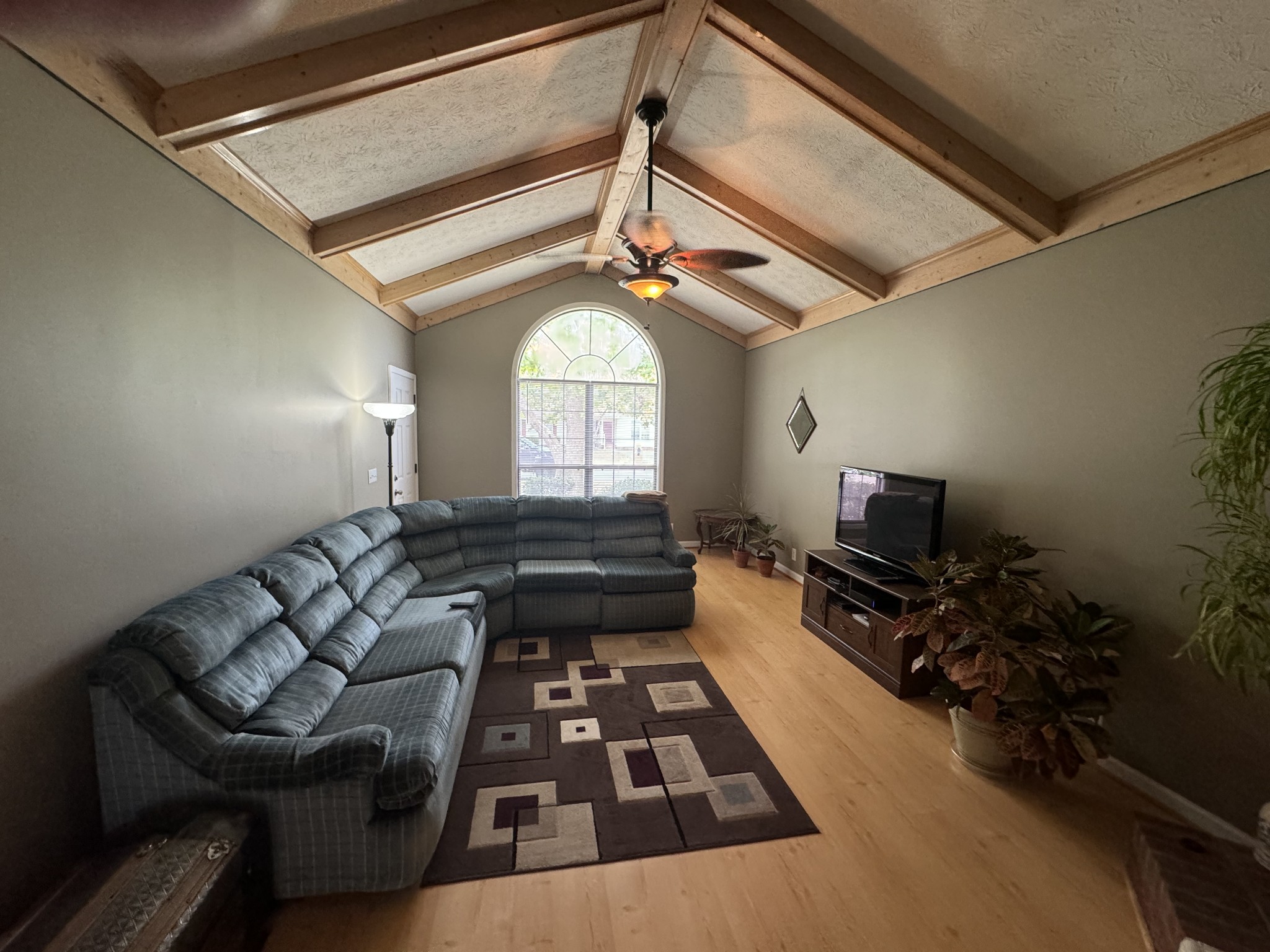 297 Huntington Dr