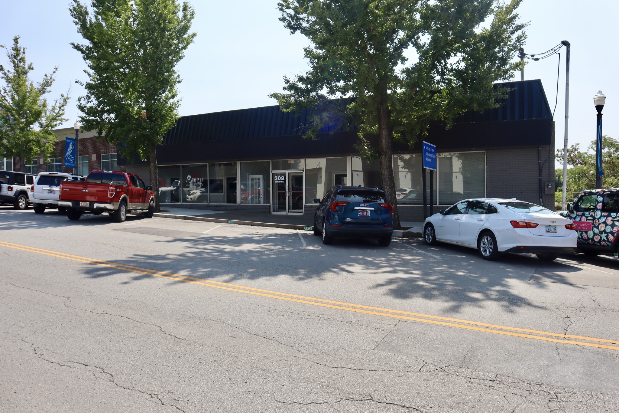 309 W Main St