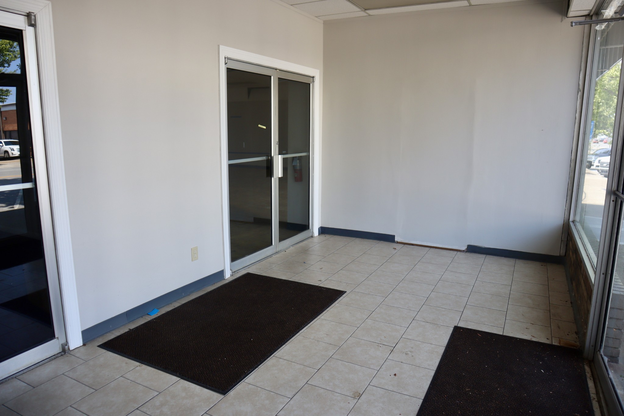 309 W Main St