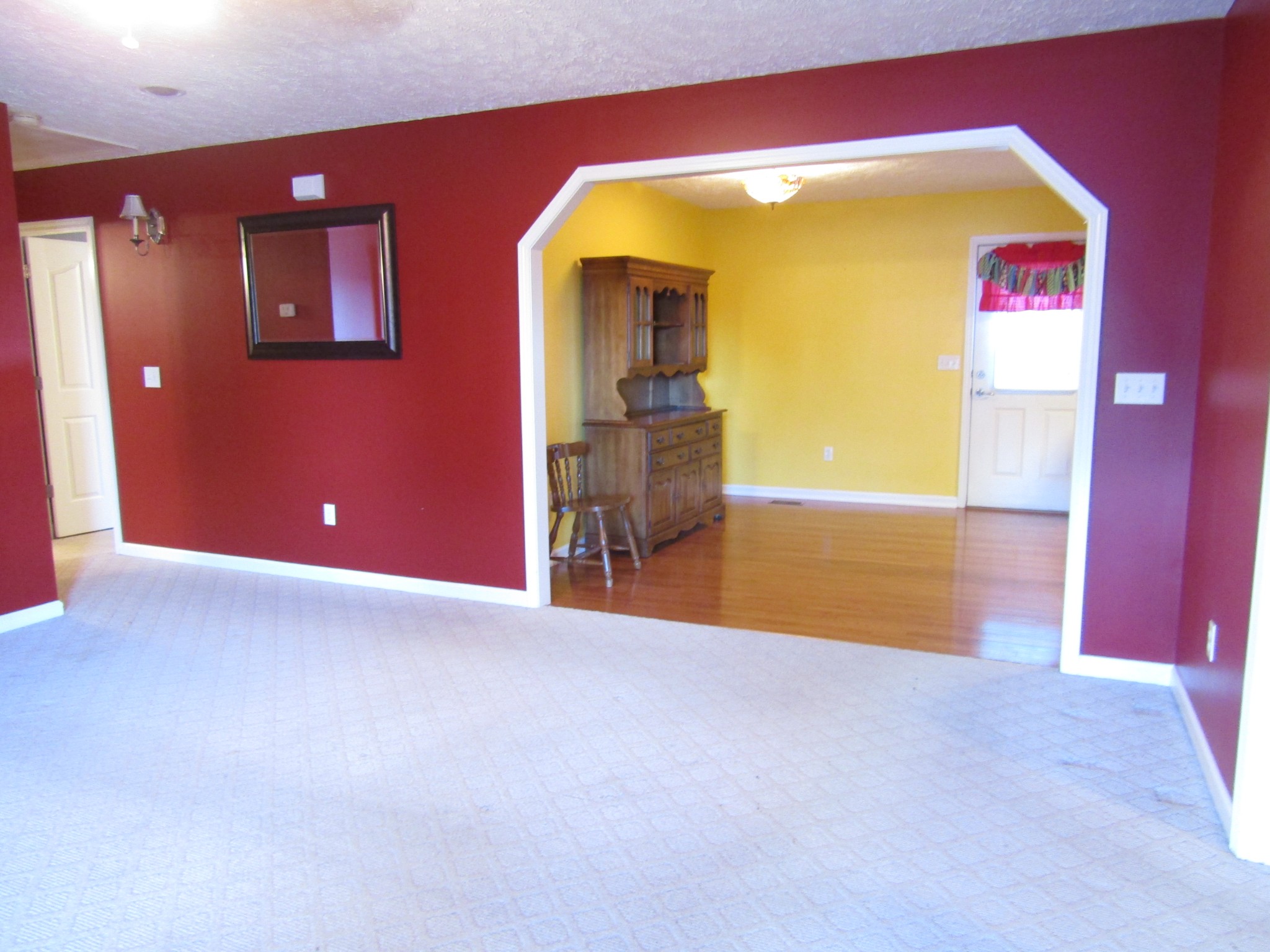 371 Hillcrest Rd