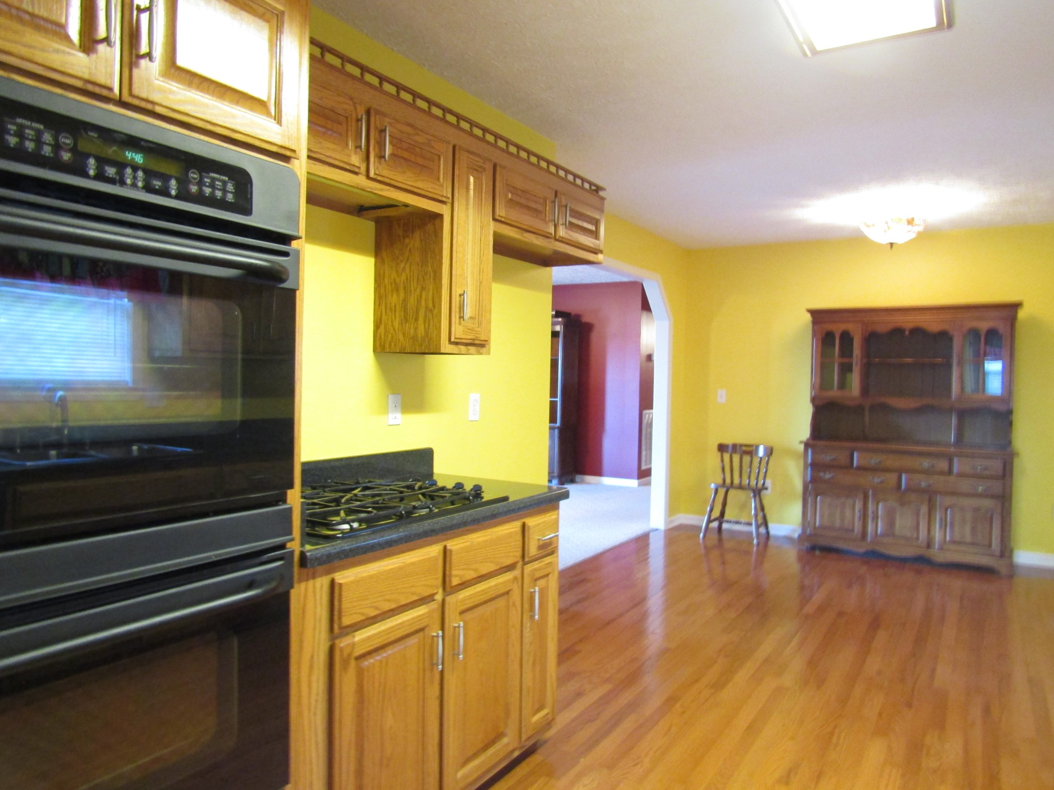 371 Hillcrest Rd
