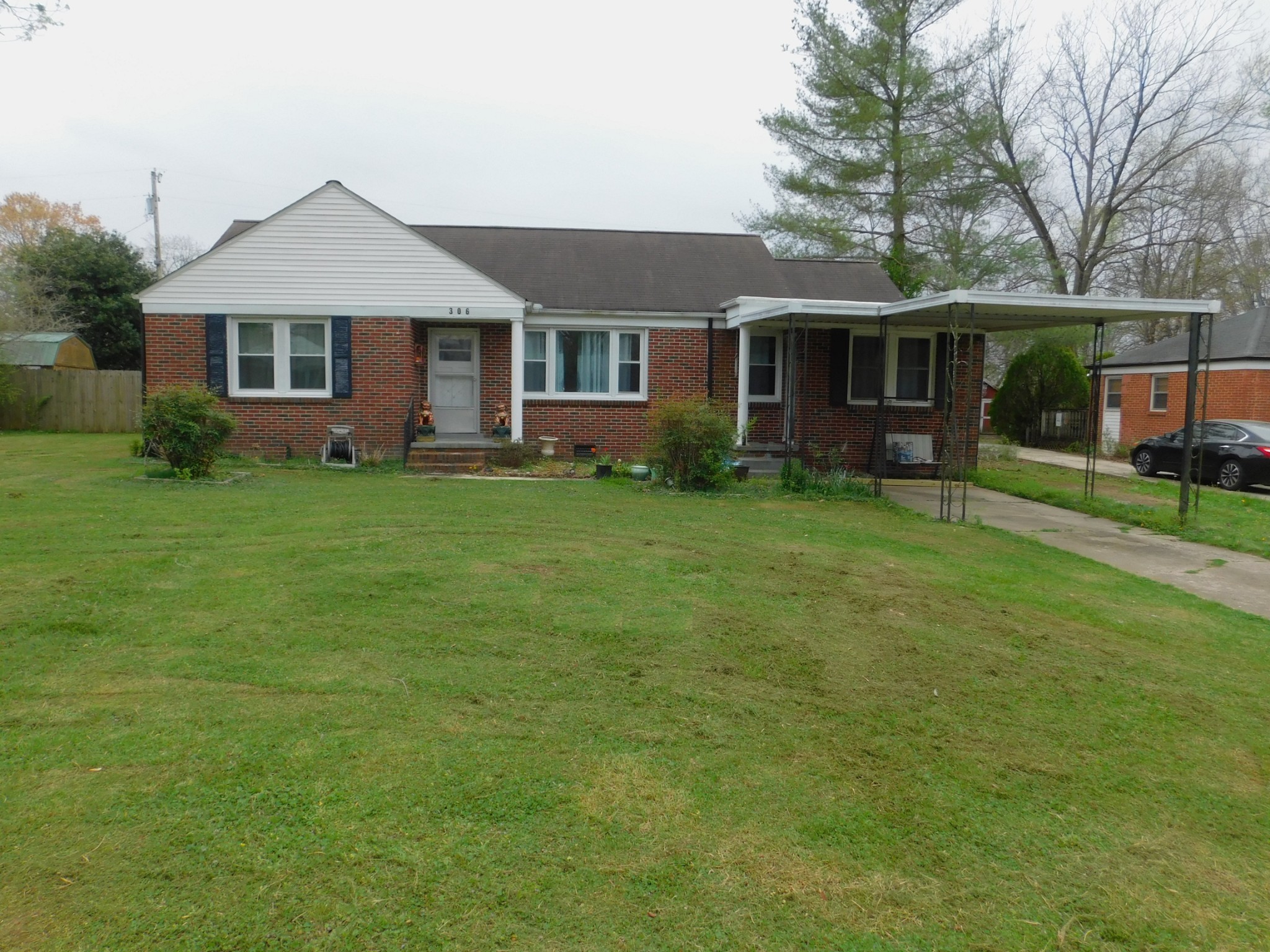 306 Druid Ln