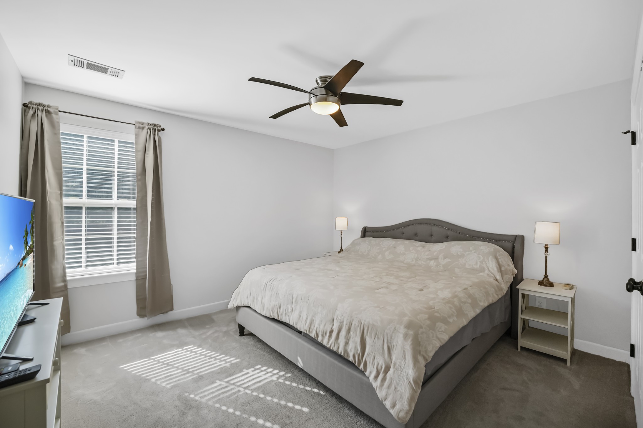 1011 Five Coves Trce