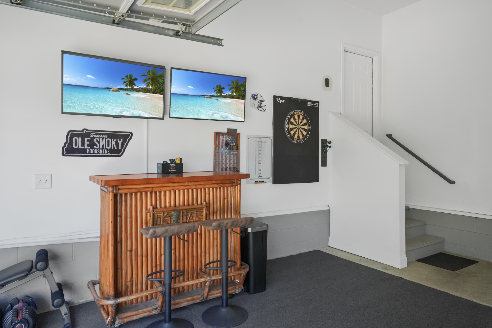 1011 Five Coves Trce
