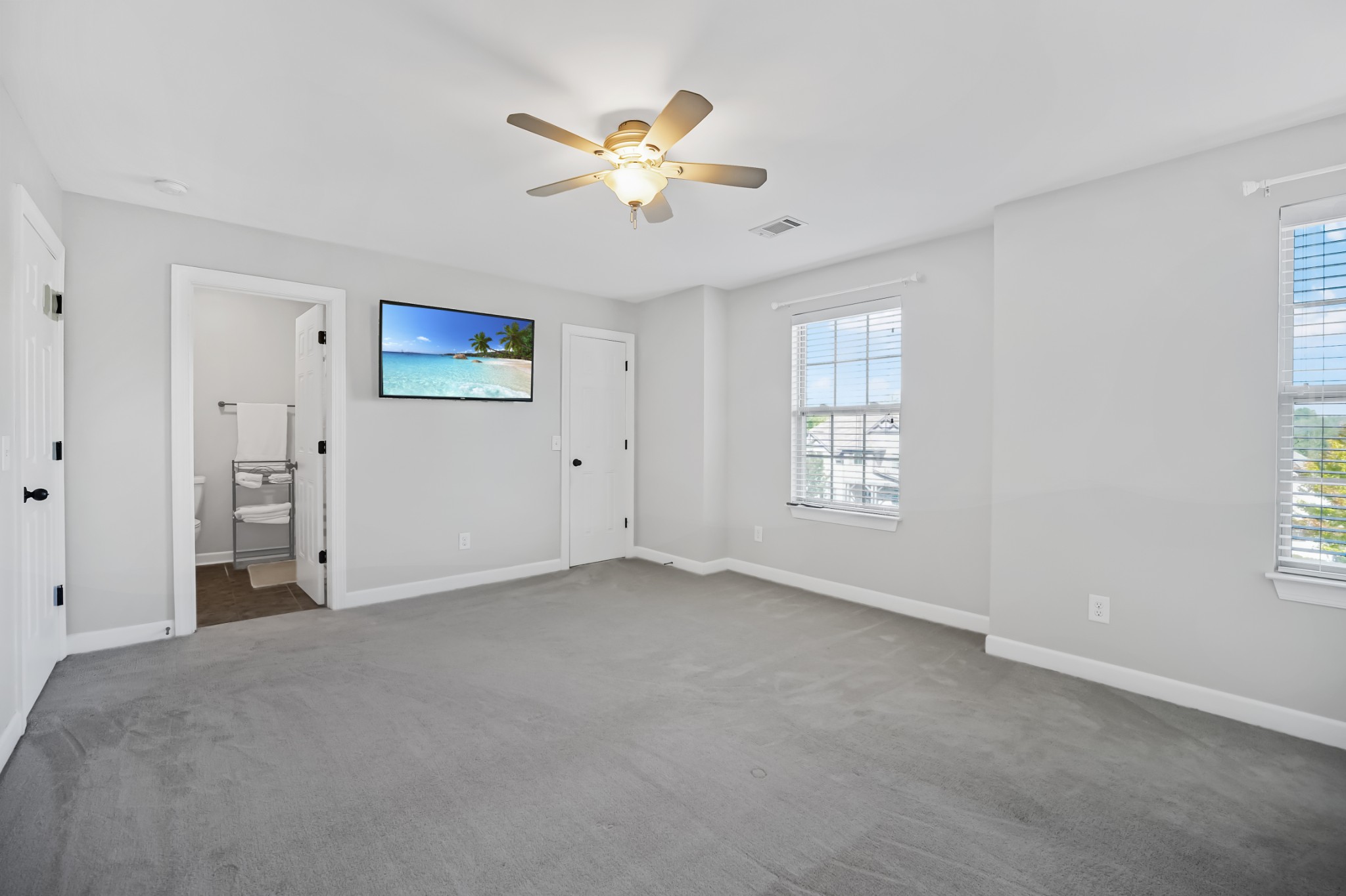 1011 Five Coves Trce