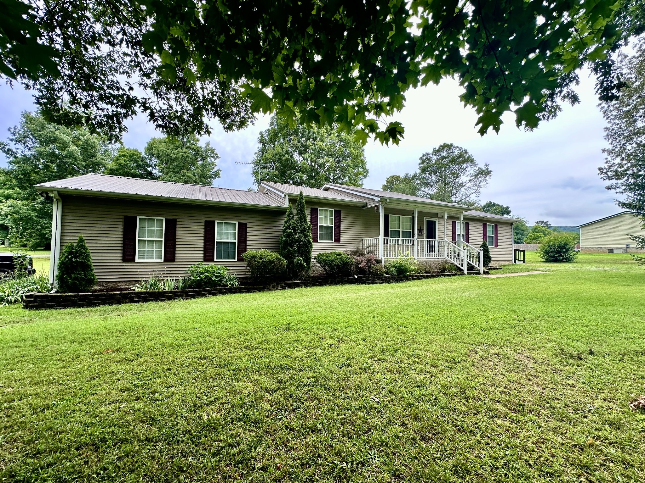698 Vernon Winton Rd