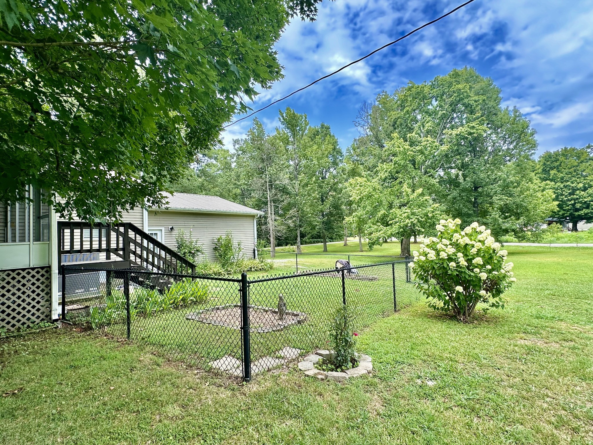 698 Vernon Winton Rd